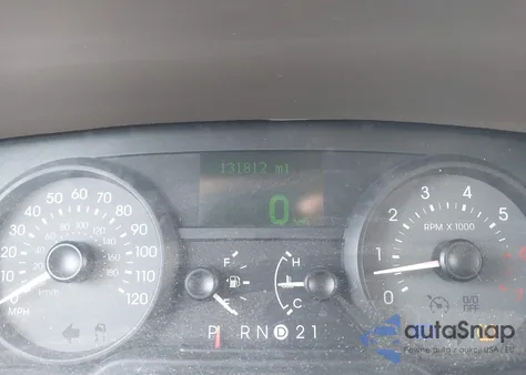 2010 Mercury Grand Marquis Ls (Fleet Only) из США, поврежденный, VIN 2MEBM7FV2AX636705